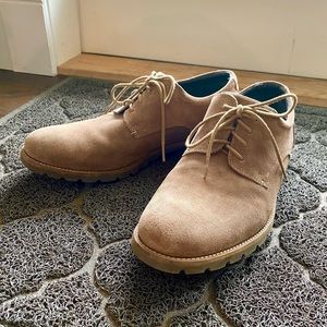 EUC Tan suede Rockports